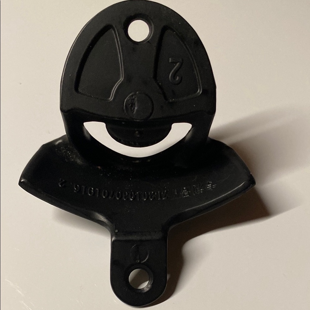 Yeti Black Rambler Colster Can Insulator & Mountable Custom Bottle Opener set. - Picture 10 of 12